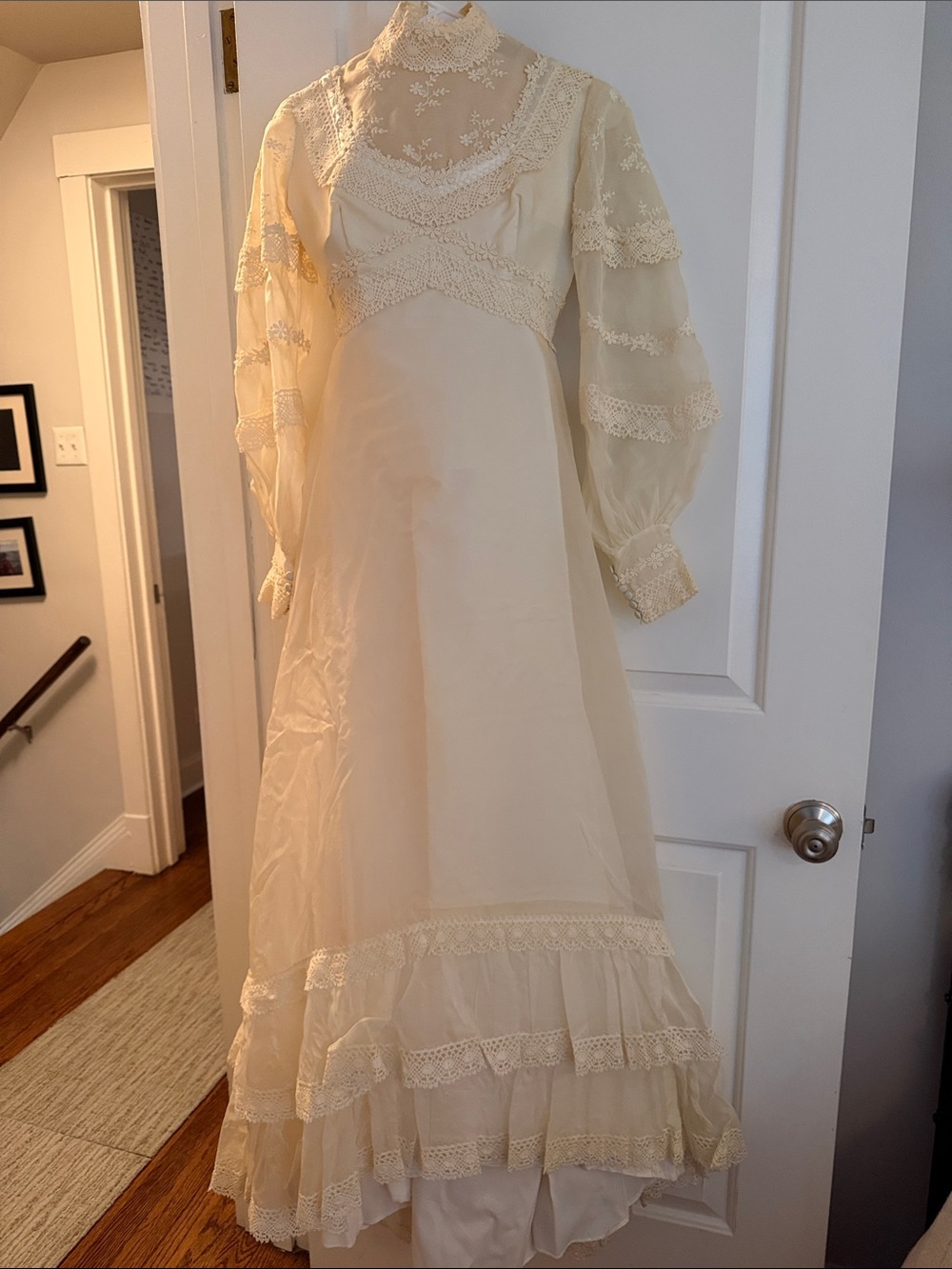 Vintage 70s Wedding Dress Crochet Lace Daisy
